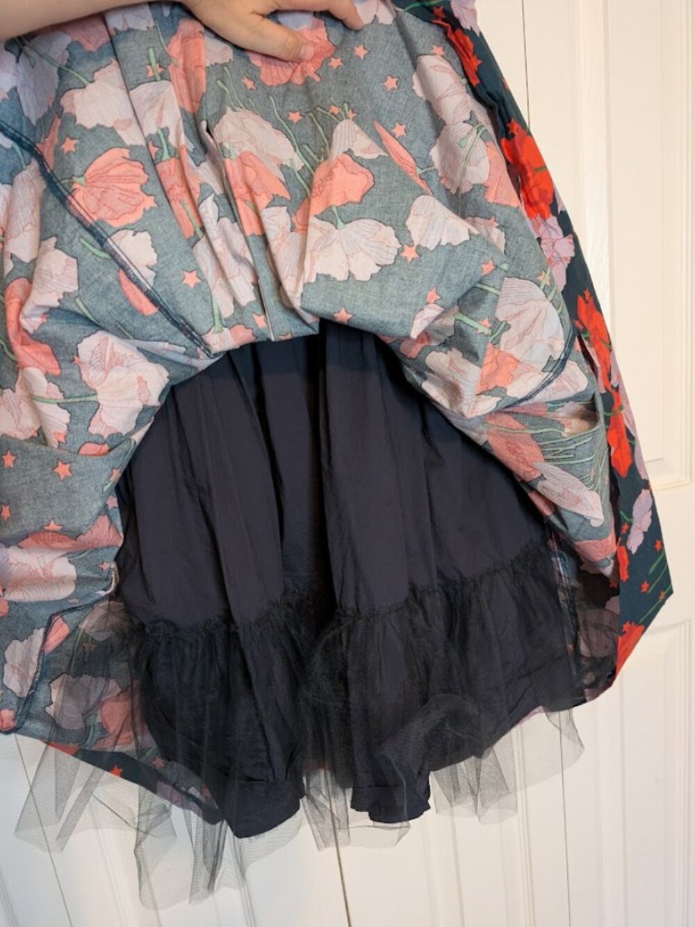 ModCloth Fit and Flare Floral Midi Dress in "Tulips" - Size Large - POCKETS! - Picture 5 of 7